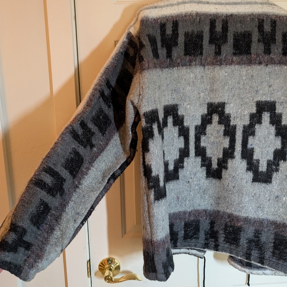 Vintage Molina Indian Sweater Jacket Artesanias Zip Up Men's Gray Black tribal - Picture 10 of 11